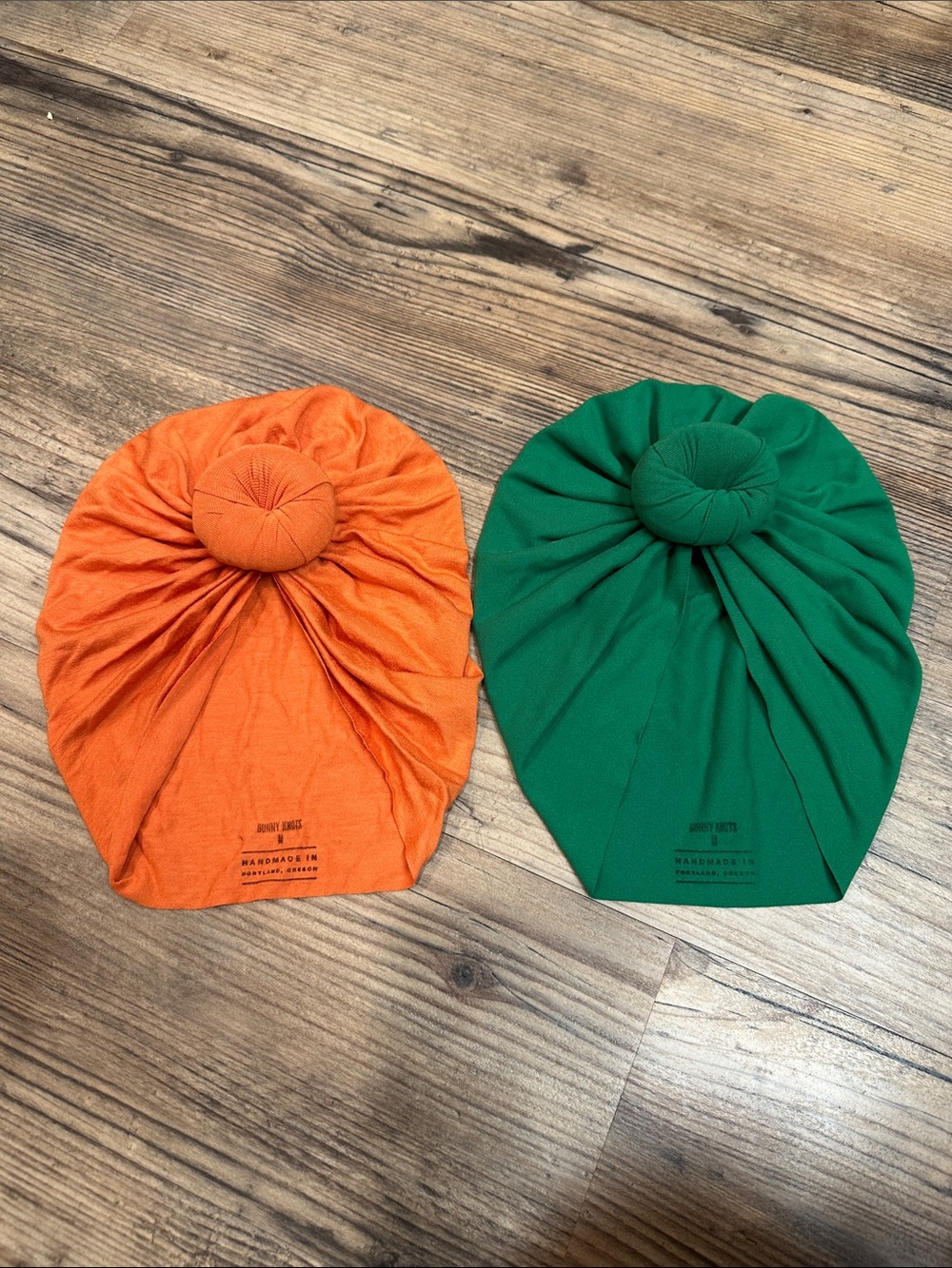 BUNNY KNOTS Knotted Turban Hat - Orange and Clover Green